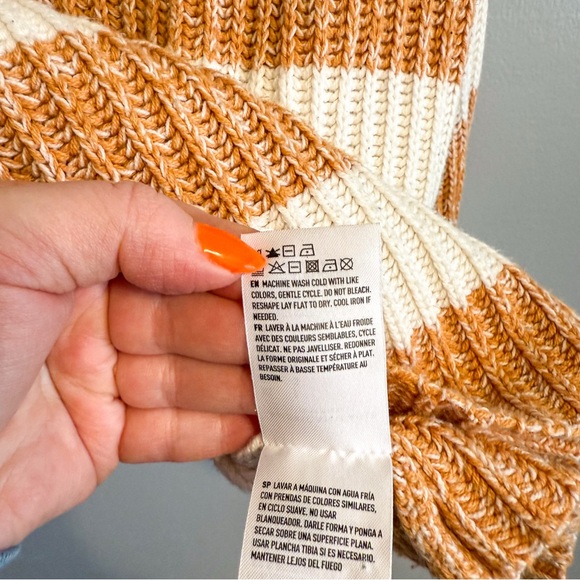 American Eagle Orange Cream Striped Chunky Knit Sweater Cropped Henley Size L - Picture 5 of 6